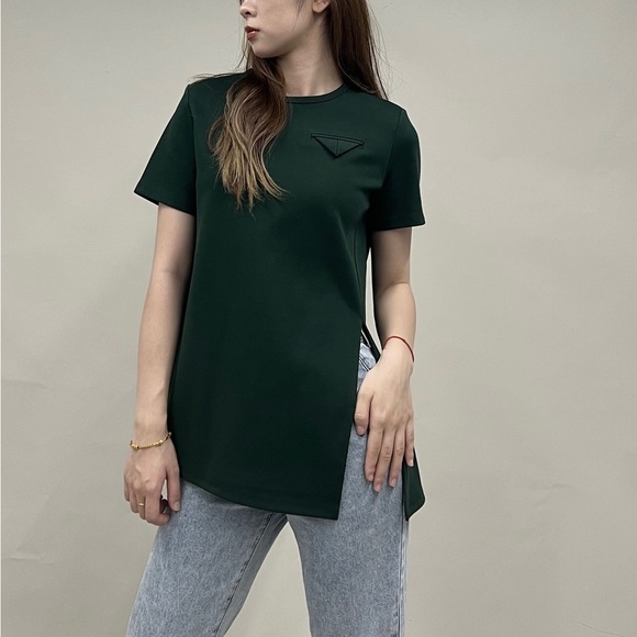 T-Shirt - Picture 4 of 9